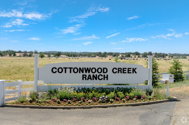 Much of the Cottonwood community is farmland.