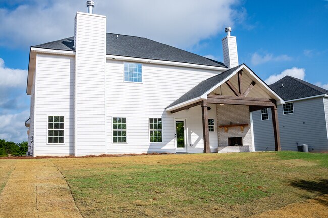 223 Meadowlark Dr unit 36463007, Smiths Station, AL 36877 - photo 2