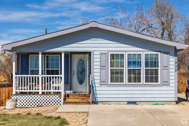 Smaill ranch style homes are abundant in the Federal Heights neighborhood.