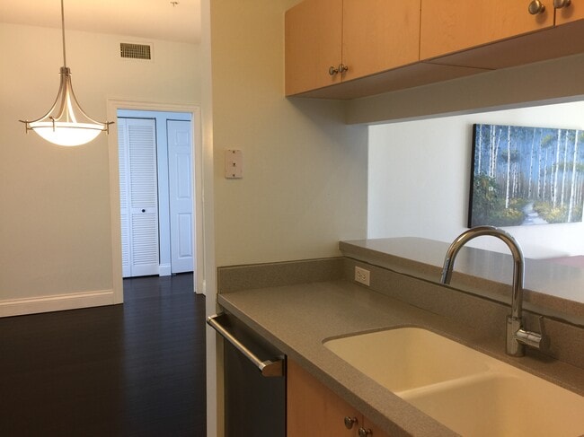 1180 Reserve Way unit 302, Naples, FL 34105 - photo 5