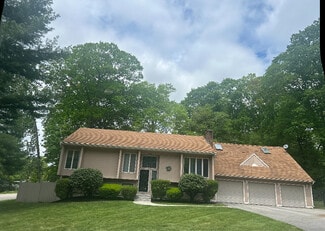 4 Levesque Dr, Smithfield, RI 02917