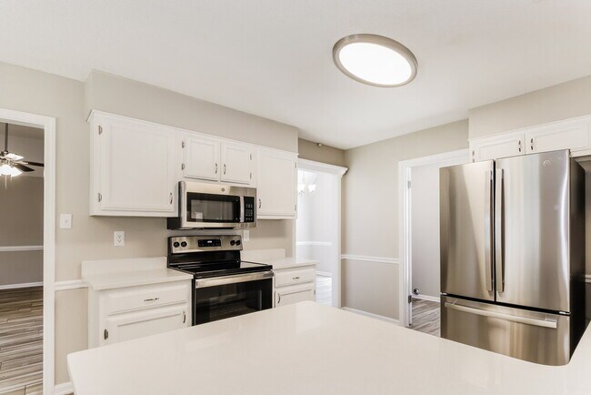 8650 Oak Trail Ln, Cordova, TN 38018 - photo 7