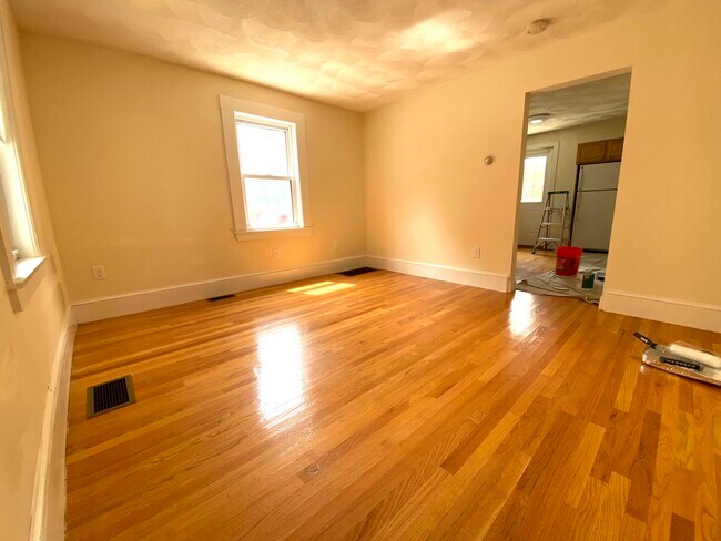 5 Rifle Ct unit 1, Watertown, MA 02472 - photo 2