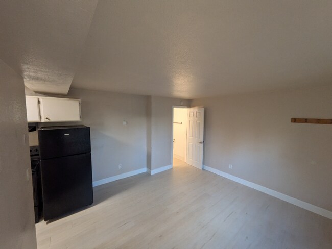 1605 Sanya Cir unit 2, Anchorage, AK 99508 - photo 7