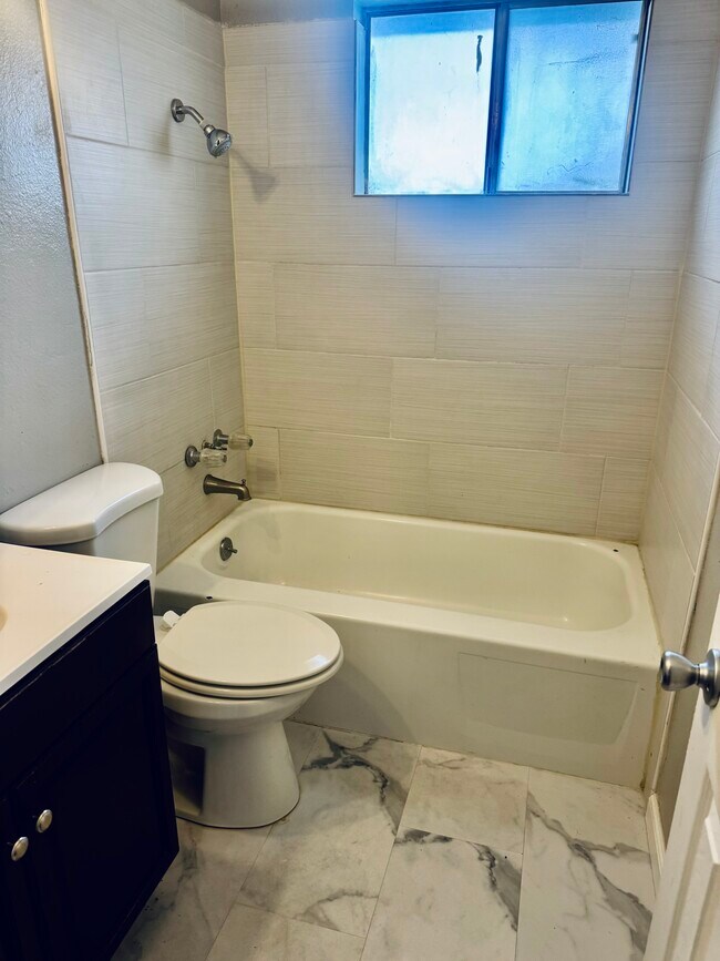 3429 Adams Ln, Redding, CA 96002 - photo 7