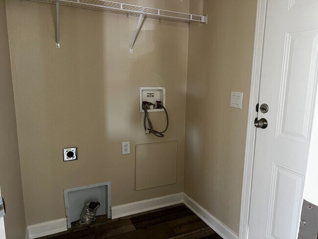 709 N Collins Fwy, Howe, TX 75459 - photo 6