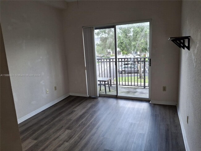 Villas De Tuscany Condos, Davie, FL 33325 - photo 7