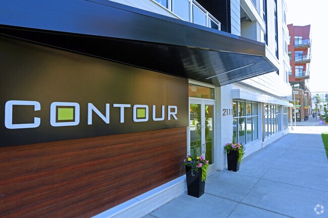 Contour on Prospect, Milwaukee, WI 53202 - photo 2