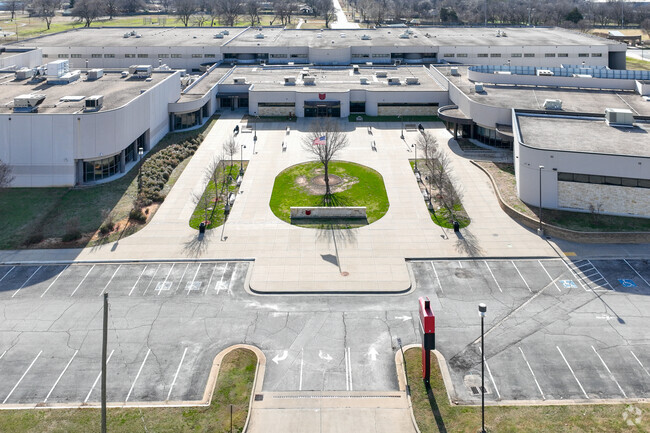 Union 6th-7th Grade Center is located on East 61st Street near Highway 169.