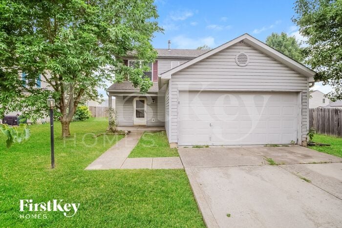 220 Woodstream Ct, Greenfield, IN 46140 - photo 1