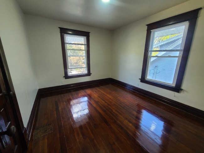 35 Richards Ave NW, Grand Rapids, MI 49504 - photo 5