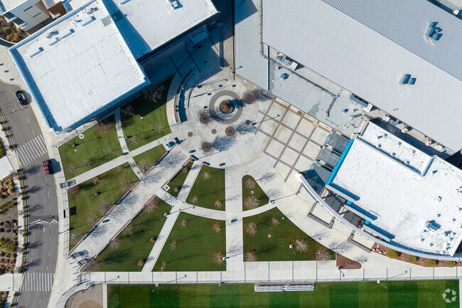 The large common area at Del Norte High School gives students a place to hang out.