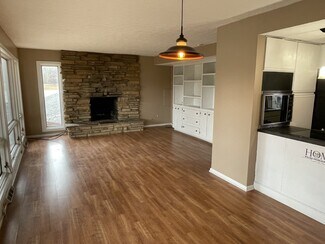 4335-4335 Ormond Dr, Akron, OH 44319