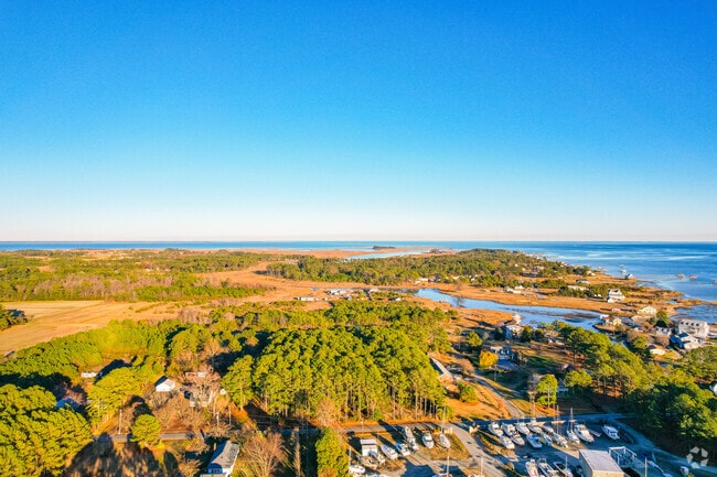 The Mobjack Bay is nearby the Achilles/Browns Bay community.