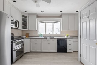 324 Beech St Unit 1, Boston, MA 02131