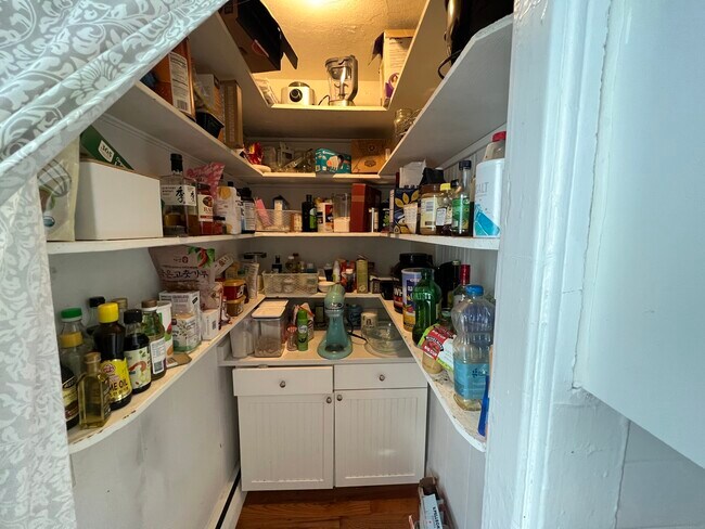 65 Cedar St unit 3R, Somerville, MA 02143 - photo 6