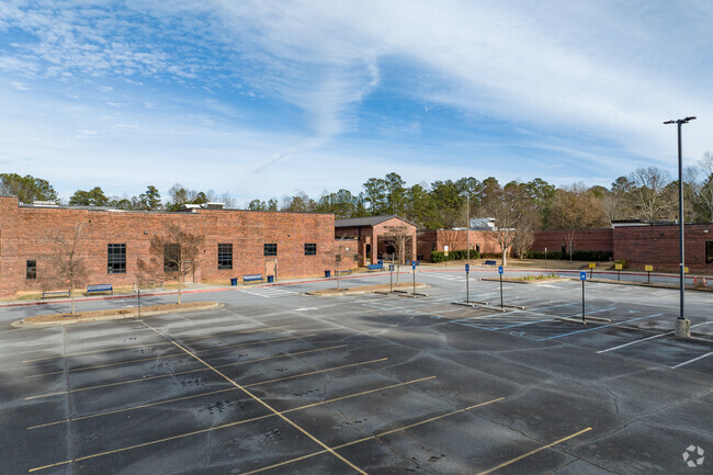 Simpson Middle School has approximately 860 students.