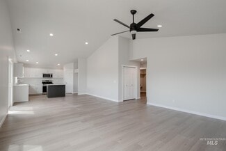 19386 Schooner Ave, Caldwell, ID 83605