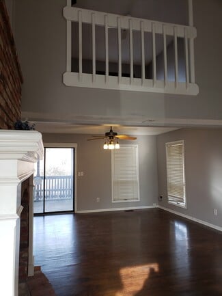 6 NE 62nd Place, Gladstone, MO 64118