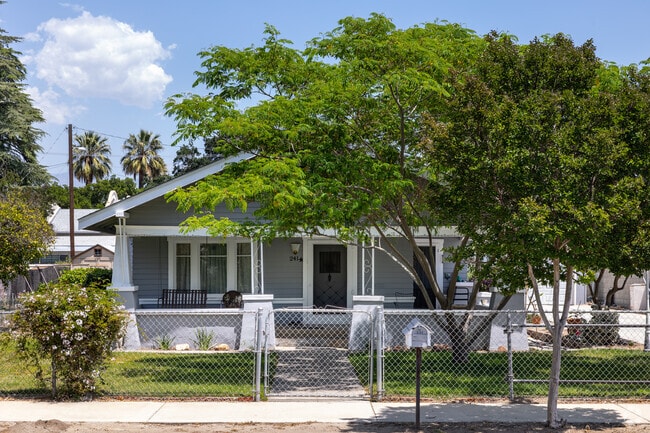 Experience the best of new home living in San Jacinto City.