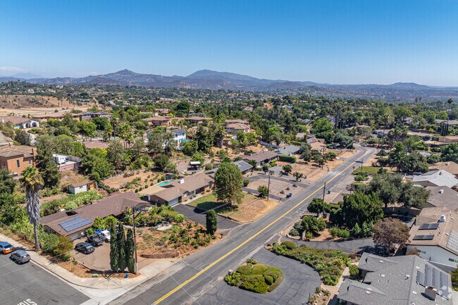 Kit Carson is a residential neighborhood in greater San Diego with easy access to amenities.