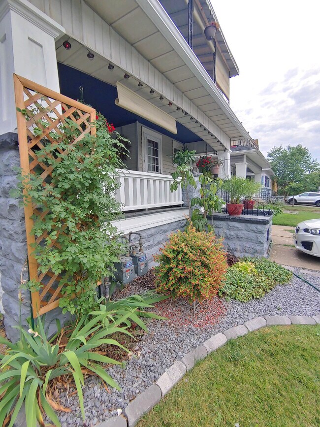 735 Amherst St Unit Lower, Buffalo, NY 14216