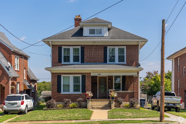 American Foursquare homes offer plenty of space for bigger families in Morningside.