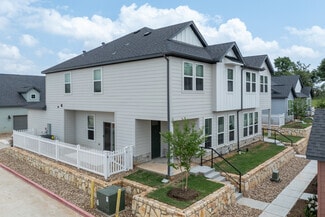 693 Canvas Ave, Fulshear, TX 77441