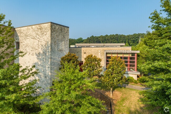 Stone Mountain Middle School in Atlanta is surrounded by trees.
