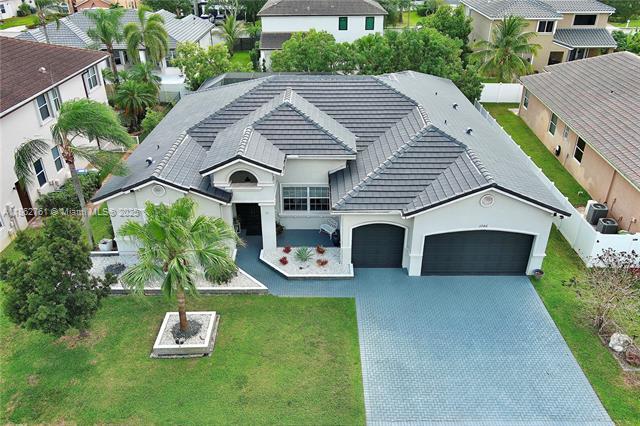 1046 SW 159th Way, Pembroke Pines, FL 33027 - photo 2