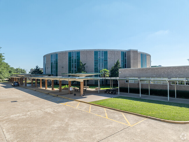 Captain Shreve High School