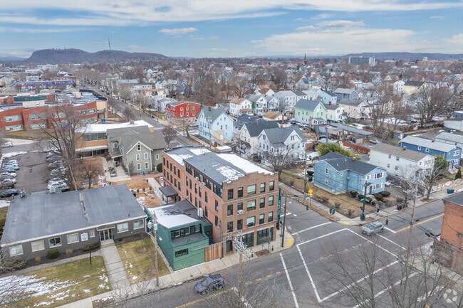 Learn at the Cold Spring School at 263 Chapel St, New Haven, CT 06513.