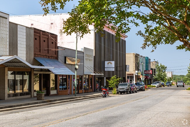 Several boutiques, restaurants and shops are located in downtown Camden.