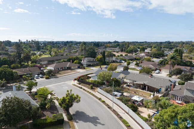 Surrounding area of Goleta.