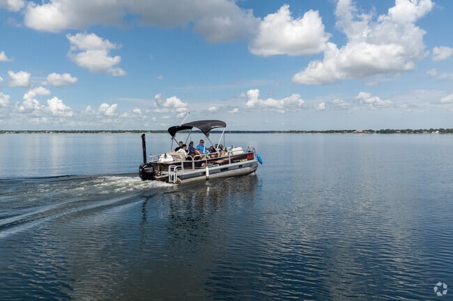 Nearby to Maranatha Village,  Jackson Lake is a popular lake for boating adventures.