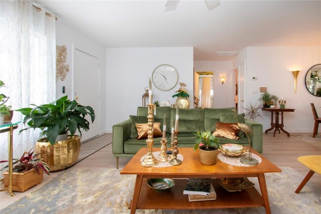 3906 Chinaberry Rd, Bradenton, FL 34208 - photo 5