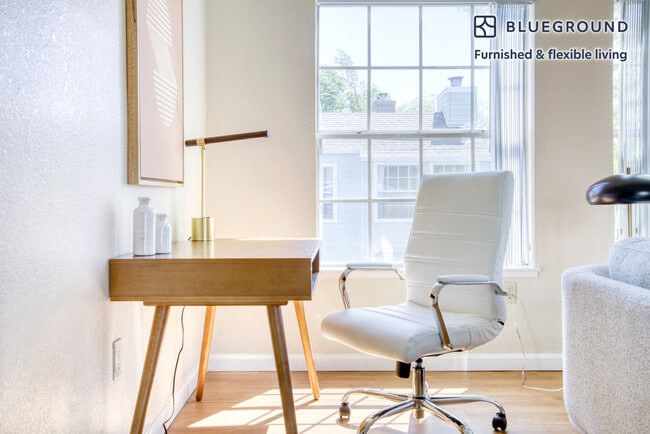 559 Windlass Ln unit FL2-ID969, San Mateo, CA 94404 - photo 4