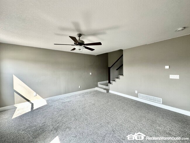 5308 St Andrews Cir, Des Moines, IA 50320 - photo 7