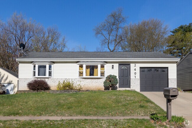 Ranch homes are common in Sterling Oaks.