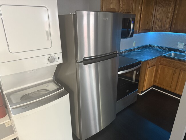 524 E Grand Ave unit 2, Beloit, WI 53511 - photo 4