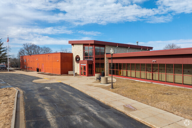 The Rivers Edge Recreation Center features a variety of fun amenities in Belvidere.