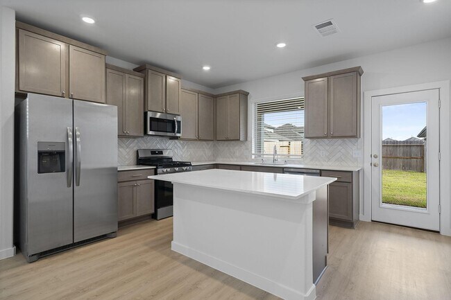 31814 Autumn Spur Ln, Hockley, TX 77447 - photo 6