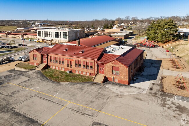 Fox Middle School in Arnold, MO aligns with Missouri state standards.
