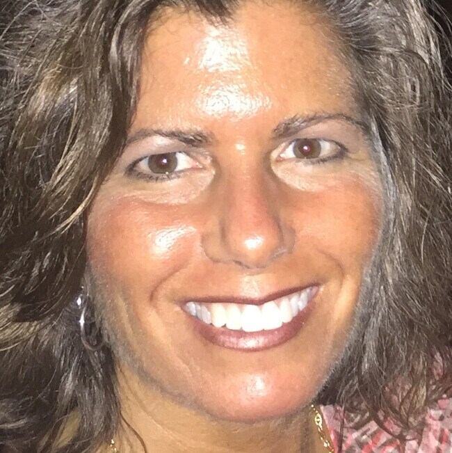Stacy Chiotakis