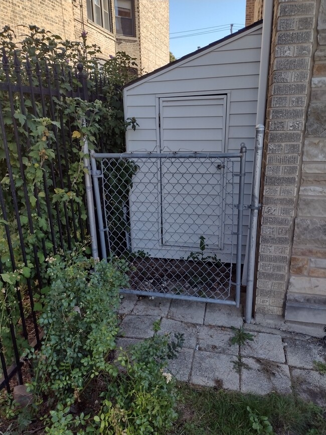 5617 N Christiana Ave unit 2, Chicago, IL 60659 - photo 3