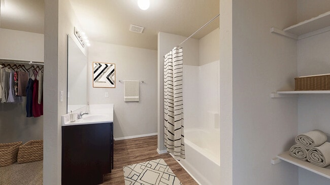 10013 SW 38th St, Mustang, OK 73064 - photo 7