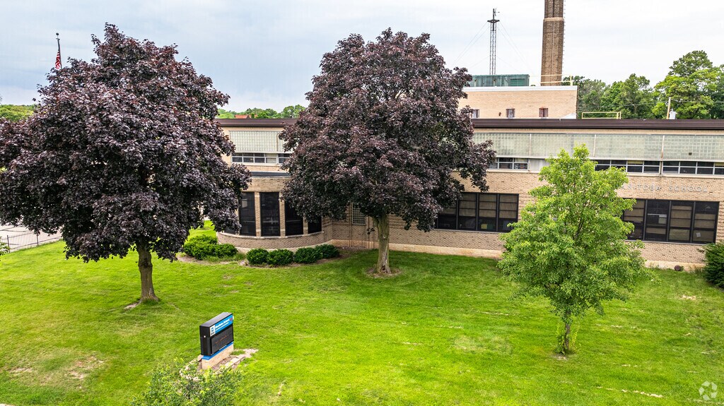 Manitoba School is a public elementary school in White Manor.