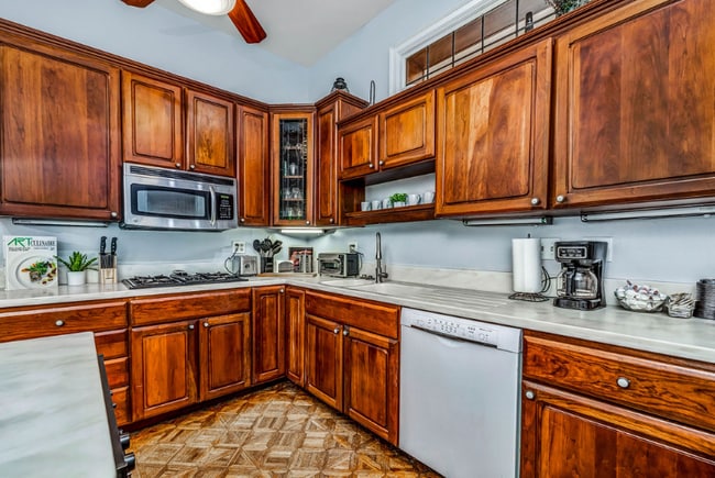 217 Loraine Ave, Cincinnati, OH 45220 - photo 6