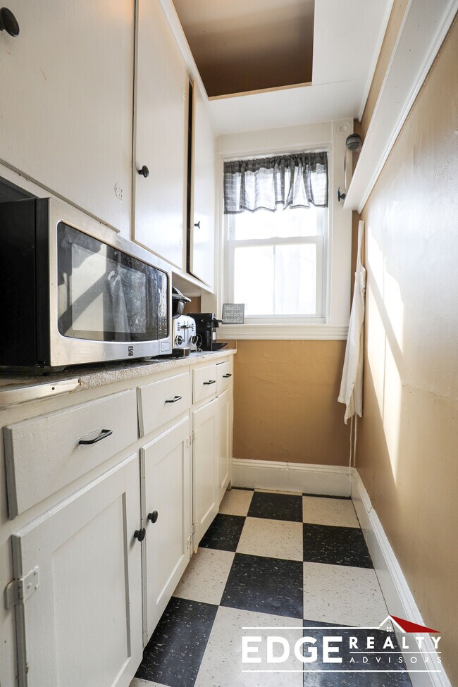 11 Frederika St unit 1, Dorchester Center, MA 02124 - photo 5