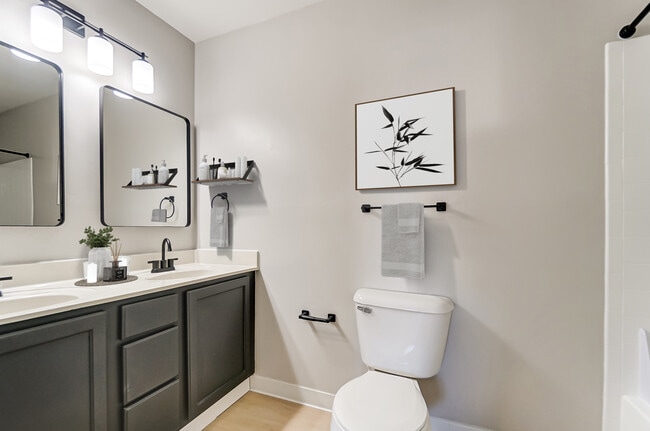 Coventry Court West Apartments, Fort Wayne, IN 46804 - photo 6